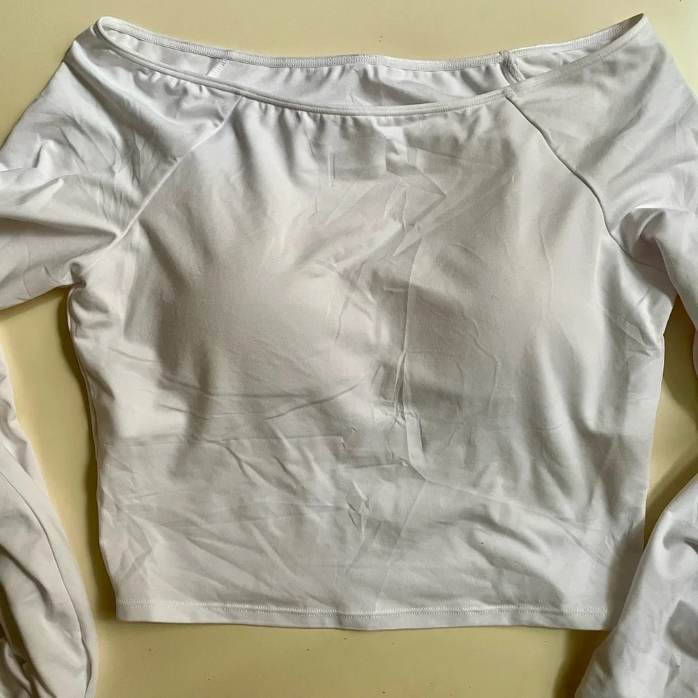 Off-Shoulder White Top - Picture 2 of 3